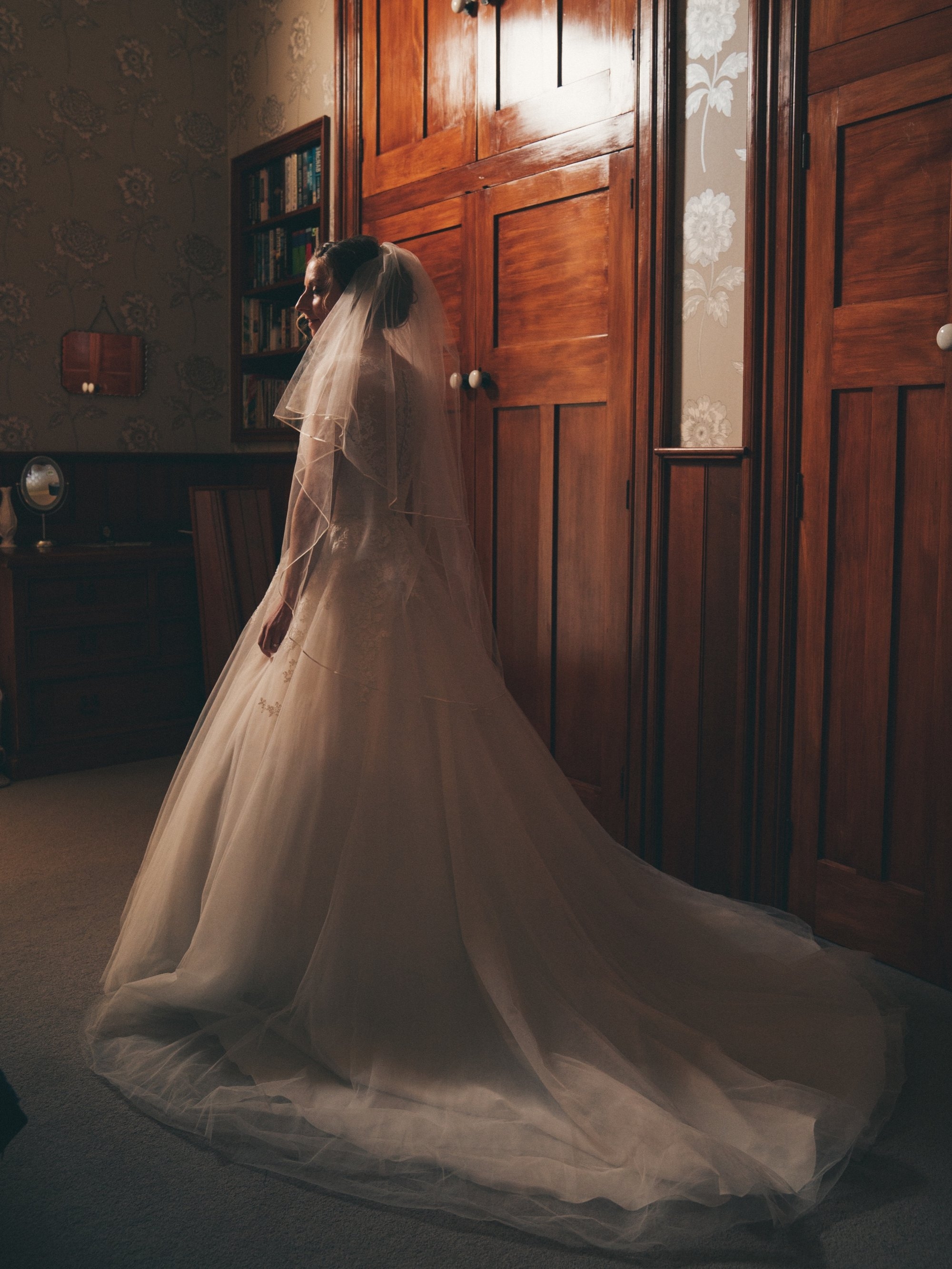 carousel-hero-element image-0